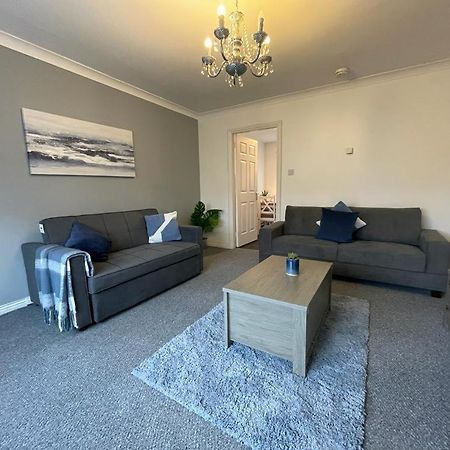 Ferguson House Villa Airdrie Ngoại thất bức ảnh
